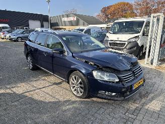 skadebil auto Volkswagen Passat 1.4 TSI COMFL. BLM. 2011/10