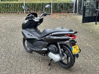 Honda PCX 125  picture 3