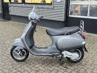 Vespa  LX 50 4T picture 2