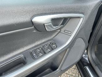 Volvo V-60 2.0 T5 Kinetic 245PK Automaat picture 15