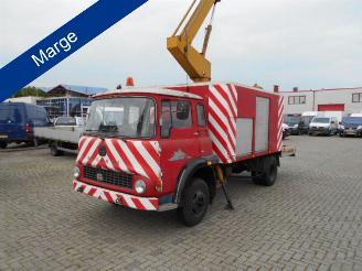 bruktbiler vrachtwagen Ford  bedford hoogwerker 1970