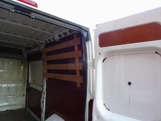 Peugeot Boxer 330 2.2 HDI L2H2 Profit+ picture 22