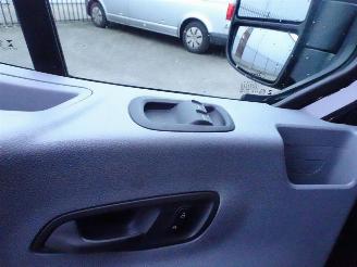 Ford Transit 350 2.2 TDCI L4H1 Ambiente picture 26