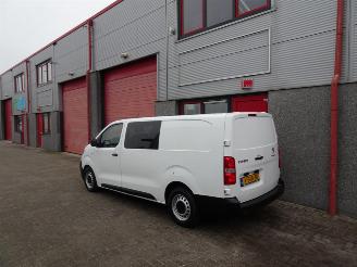 Peugeot Expert 231L 2.0 BlueHDI 120 DC Premium 6 pers airco picture 2