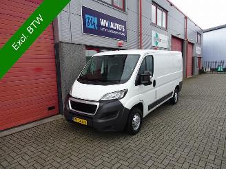 Käytettyjen commercial vehicles Peugeot Boxer 330 2.2 HDI L2H1 XT 3 zits airco 2016/6