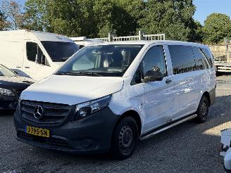 krockskadad bil auto Mercedes Vito  2021/7