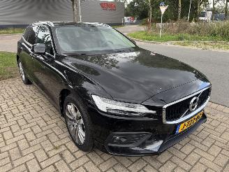 Voiture accidenté Volvo V-60  2020/8