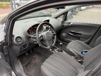 Opel Corsa 1.4-16V \'111\' Edition (Hatchback 5-dr.) picture 14