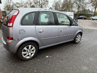 Opel Meriva 1.6-16V Cosmo (MPV 5-dr.) picture 31