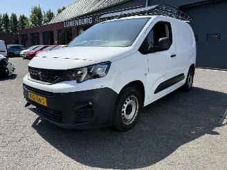 krockskadad bil bedrijf Peugeot Partner 1.5 BlueHDI Premium 2021/9