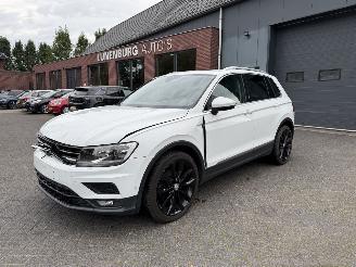  Volkswagen Tiguan 1.4 TSI  PANORAMADAK Connected Series 2016/9
