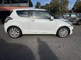 Suzuki Swift 1.2 Exclusive EASSS (Hatchback 3-dr.) picture 5