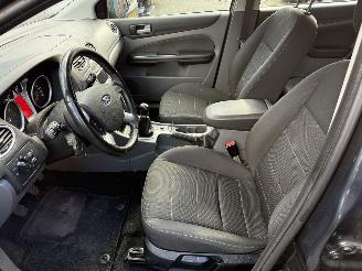 Ford Focus 1.8 Limited (Stationwagen 5-dr.) picture 15