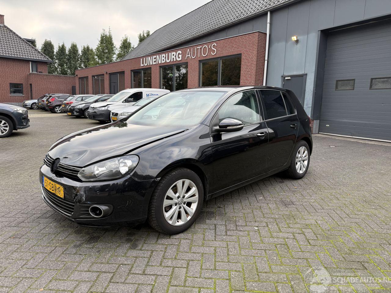 Volkswagen Golf 1.6 TDI Highline BlueMotion