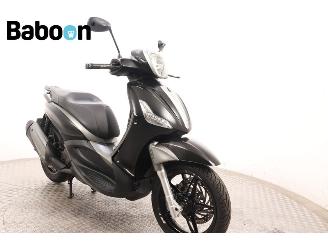 Piaggio Beverly 350 Sport Touring ABS picture 2