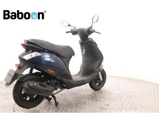 Piaggio  Zip 25KM picture 8