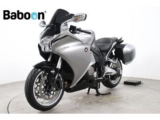 Honda VFR 1200 F ABS picture 4