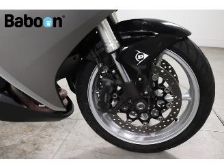 Honda VFR 1200 F ABS picture 16
