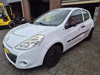 Renault Clio 1.2 acces AIRCO picture 6