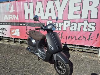 Schade scooter GTS  toscana pure snorscooter 2020/8
