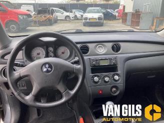 Mitsubishi Outlander Outlander (CU), SUV, 2001 / 2007 2.0 16V 4x2 picture 13