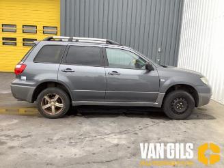 Mitsubishi Outlander Outlander (CU), SUV, 2001 / 2007 2.0 16V 4x2 picture 8