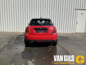 Vrakbiler auto Mini Cooper Mini (F55), Hatchback 5-drs, 2013 1.5 12V Cooper 2020/1