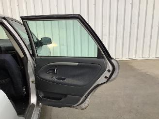 Volvo V-40 1.8 benzine, 122pk1.8 16V Combi/o  Benzine 1.783cc 90kW (122pk) FWD 1999-03/2004-06  B4184S2 picture 10