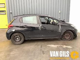 demontáž osobní automobily Peugeot 208 208 I (CA/CC/CK/CL), Hatchback, 2012 / 2019 1.2 Vti 12V PureTech 82 2018/5