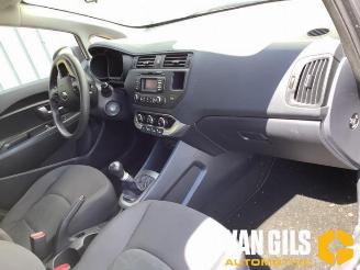 Kia Rio Rio III (UB), Hatchback, 2011 / 2017 1.2 CVVT 16V picture 14