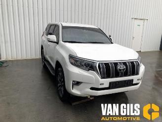 Salvage car Toyota Landcruiser Land Cruiser (J15), Terreinwagen, 2009 2.8 D-4D 16V 2023/8