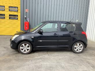 uszkodzony samochody osobowe Suzuki Swift 1.3 VVT 16V Hatchback  Benzine 2007/10