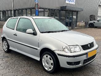 Volkswagen Polo 1.4-16V Trendline picture 3
