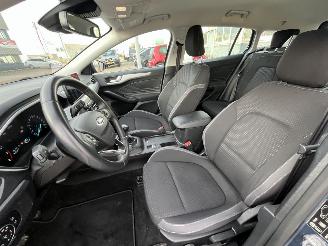 Ford Focus Wagon 1.0 EcoBoost Trend Edition Business picture 13