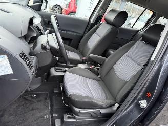 Mazda 5 1.8 Touring picture 11