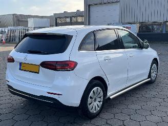 Mercedes B-klasse 200d AUTOMAAT picture 4