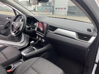 Renault Captur 1.6 E-Tech Hybrid 145 Zen picture 11