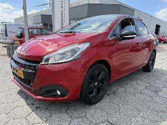 Schadeauto Peugeot 208 1.2 110PK GT-line pano 2018/5