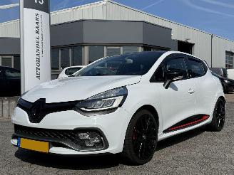 Damaged car Renault Clio 1.6 Turbo R.S. AUTOMAAT 200PK 2017/7