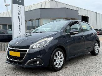 krockskadad bil auto Peugeot 208 1.2 PureTech Blue Lion 2017/7