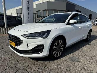 Schadeauto Ford Focus Wagon 1.0 EcoBoost Hybrid Titanium X 2023/2