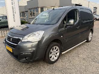 Schade bestelwagen Peugeot Partner 120 1.6 BlueHDi 100 L1 Premium Pack S&S 2018/8