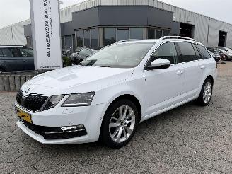 skadebil auto Skoda Octavia Combi 1.0 TSI Greentech Style Business 2017/11