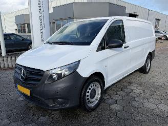 danneggiata veicoli commerciali Mercedes Vito VITO 114 CDI Lang automaat 2022/1