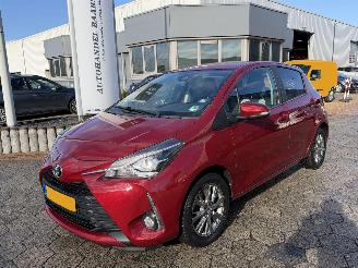 Schadeauto Toyota Yaris 1.5 VVT-i Dynamic 2020/10