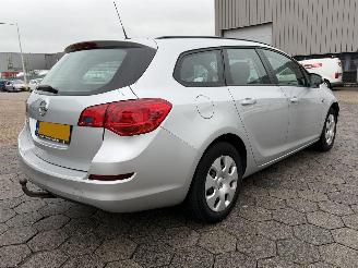 Opel Astra SPORTS TOURER picture 4