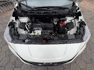 krockskadad bil auto Nissan Leaf N-Connecta 40 kWh 2020/10