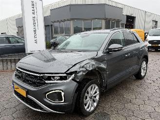 škoda osobní automobily Volkswagen T-Roc T-ROC 1.5 TSI Life Edition 2024/4
