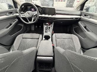 Volkswagen Golf 1.0 TSI Life picture 10