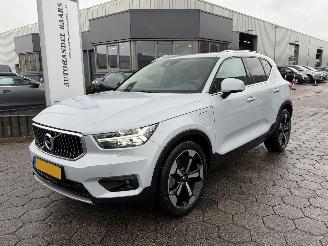 uszkodzony samochody osobowe Volvo XC40 T5 Recharge R-Design 2020/10